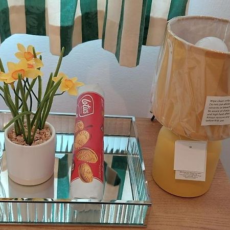 Farnworth Lizras B&B 외부 사진