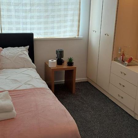 Farnworth Lizras B&B 외부 사진