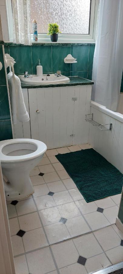 Farnworth Lizras B&B 외부 사진